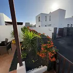 Casa Amarillo Del Sol * Playa Blanca