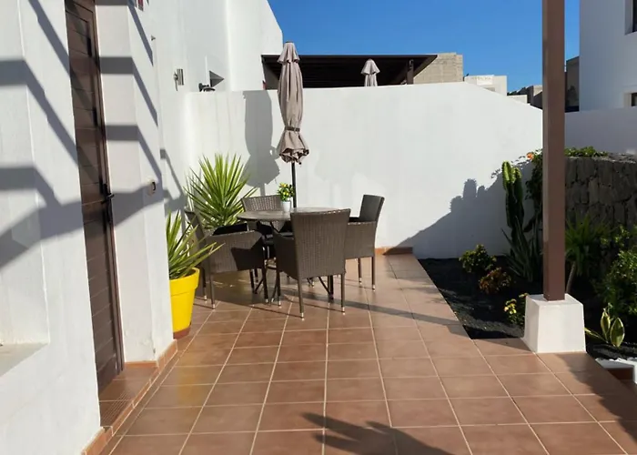 Casa Amarillo Del Sol * 普拉亚布兰卡